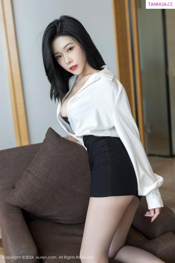 李凯诗 luvian本能 [XiuRen]高清写真图 2024.10.23 No.9329 luvian本能 黑丝美腿第6张图片
